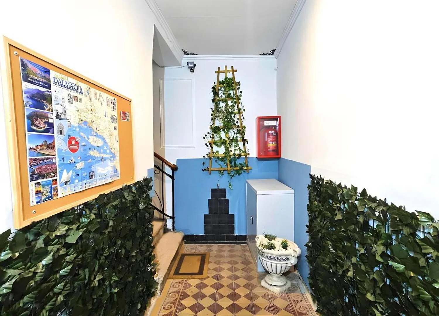 Palace Apartment سبليت
