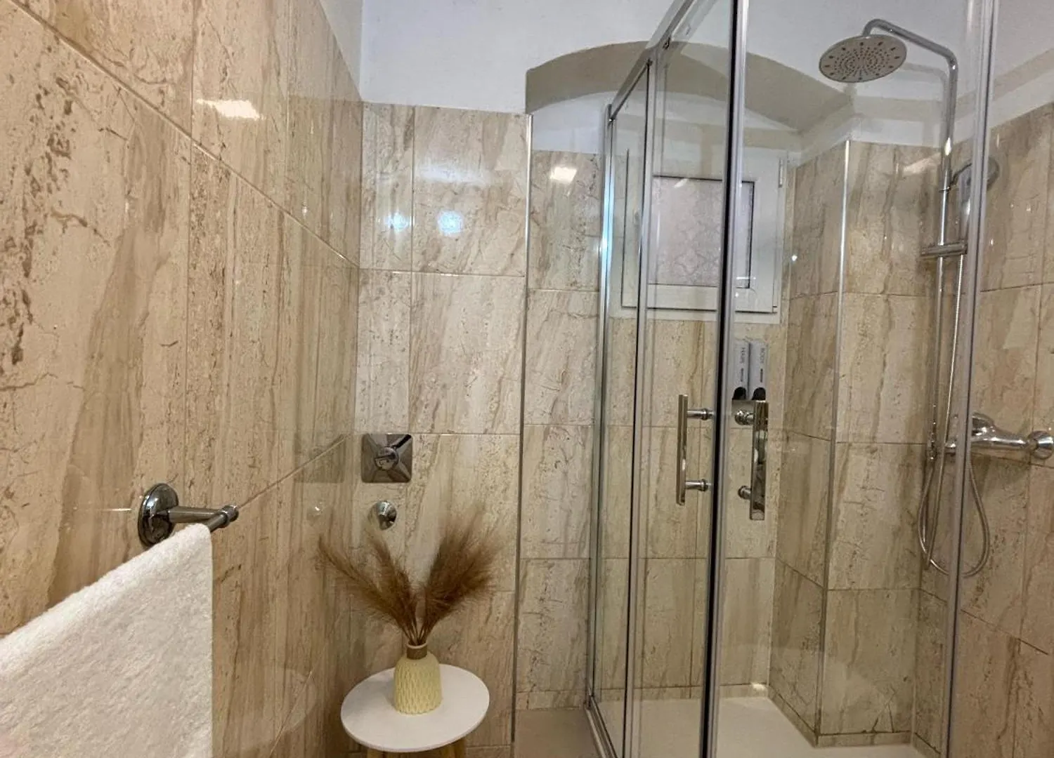 Palace Apartment سبليت