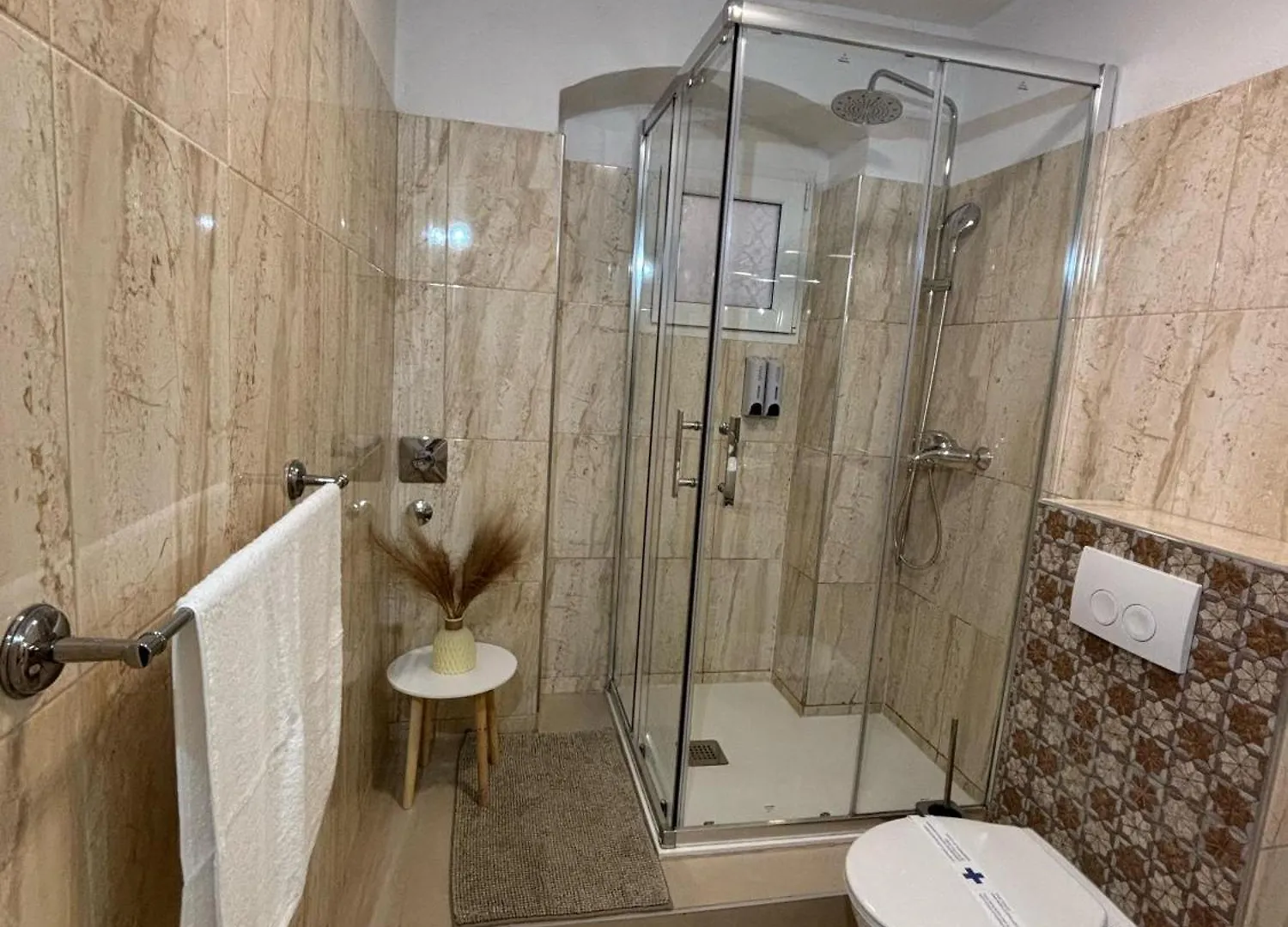 Palace Apartment سبليت